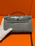 Kelly Pochette